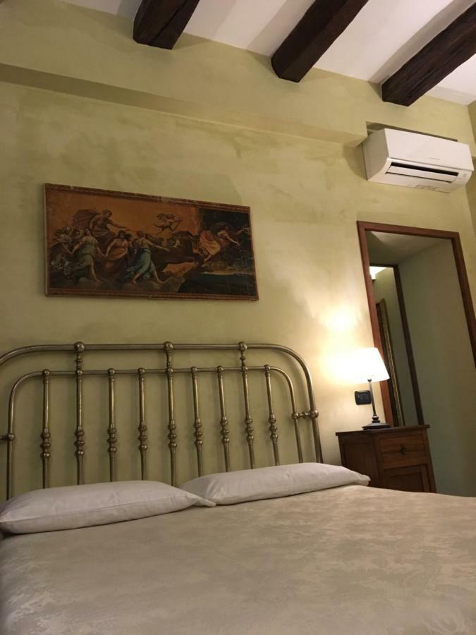 Il Palazzotto Hotel Isernia Buitenkant foto